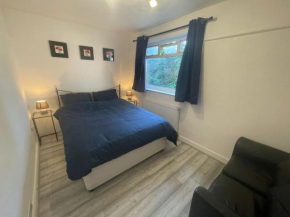 Spacious En-suite Ground Floor Bedroom